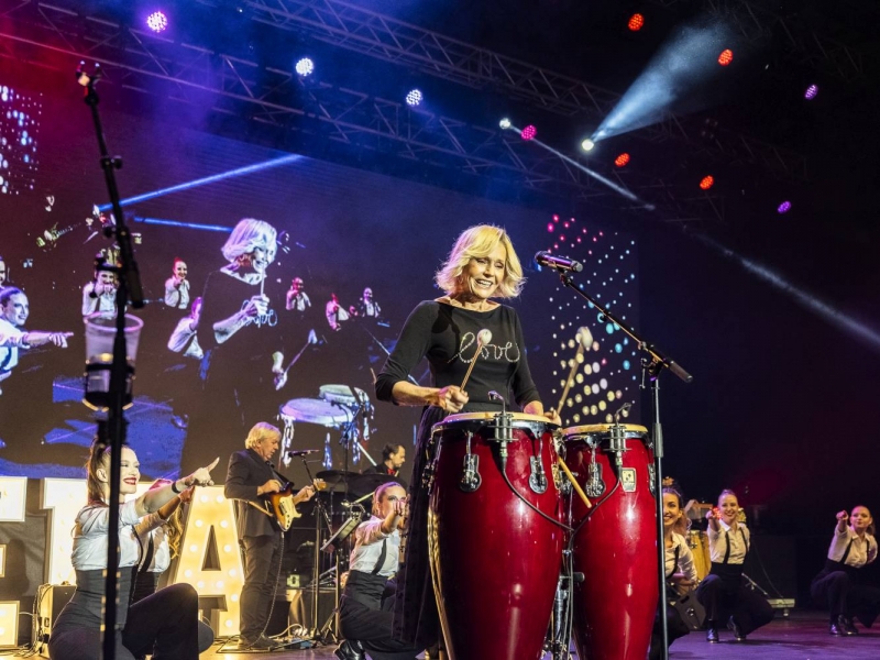 Helena a přátelé (Olga Lounová, Sagvan Tofi, Tomáš Salvíček a TAP)